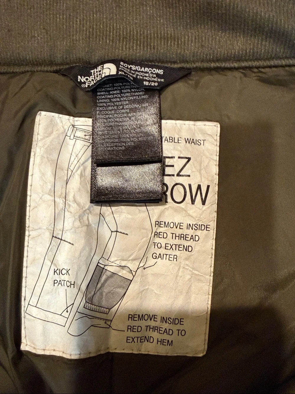 The North Face Freedom Boys 18/20 Olive Green and Black Insulated Snow Pants